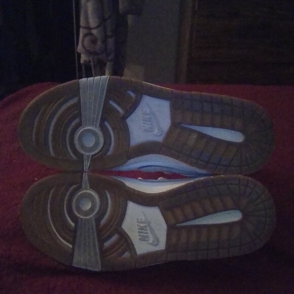 Nike Zoom White Hightops - Picture 6 of 7